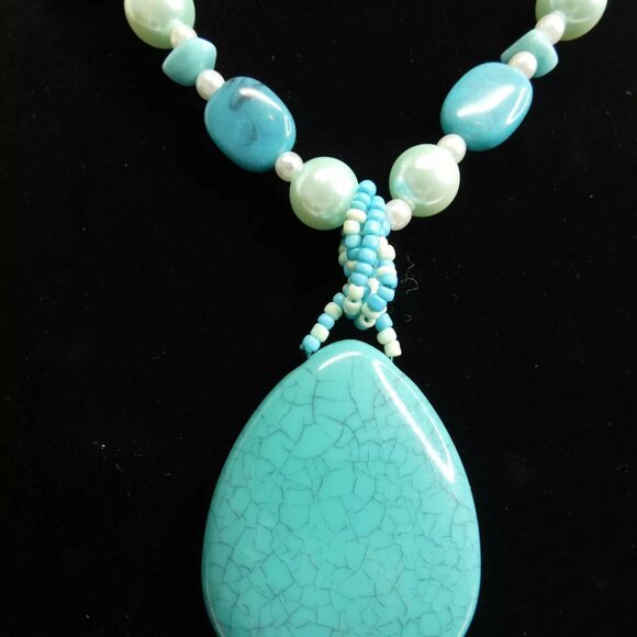 Necklace 20" Faux Turquoise Tear Drop Pendant Multicolor Beads - Picture 4 of 8